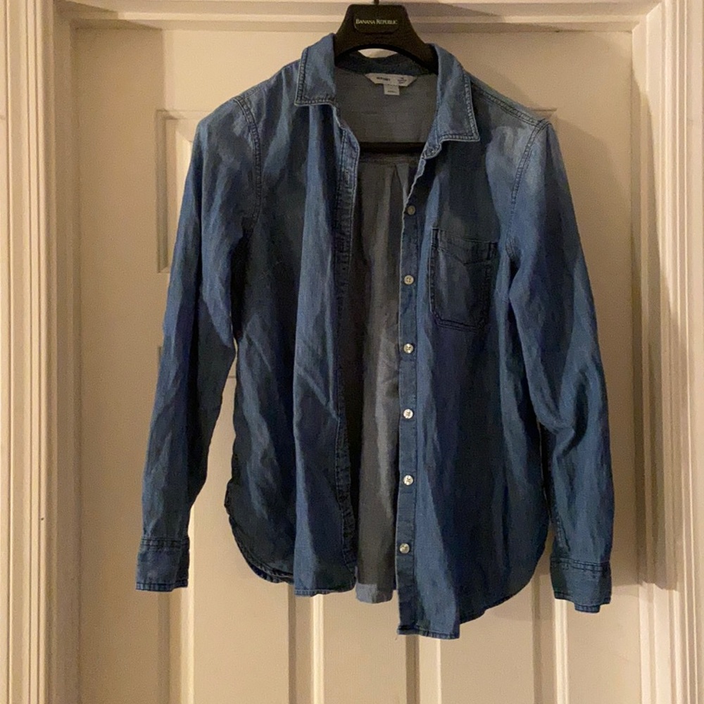 Old Navy Denim Boyfriend Button Down Shirt